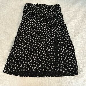 Ultra high rise mid length Hollister skirt
